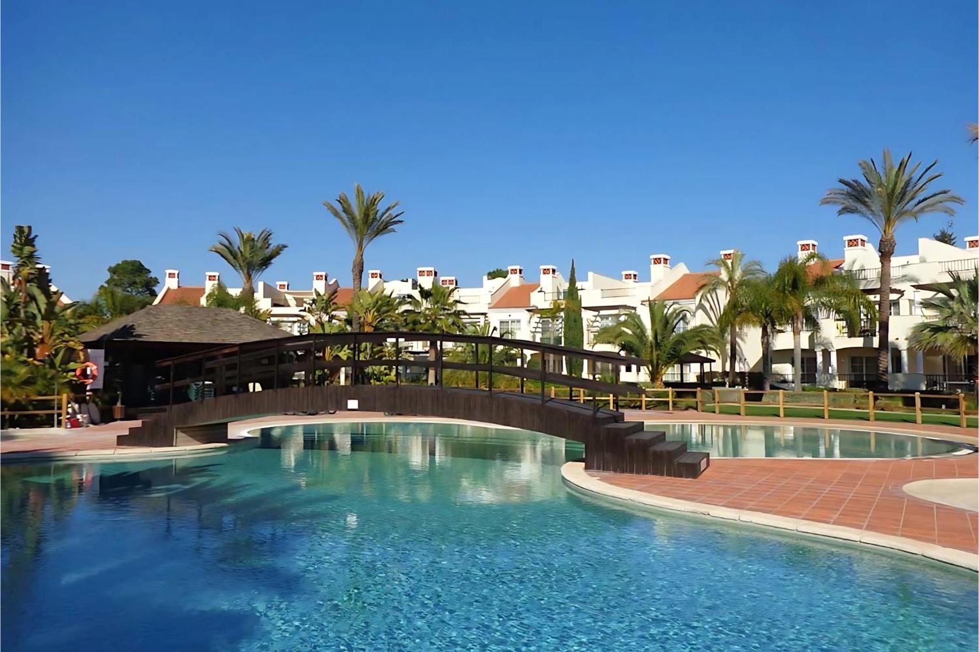 Luxury 3 Bedroom Apartment On Gated Complex Quarteira Exterior photo